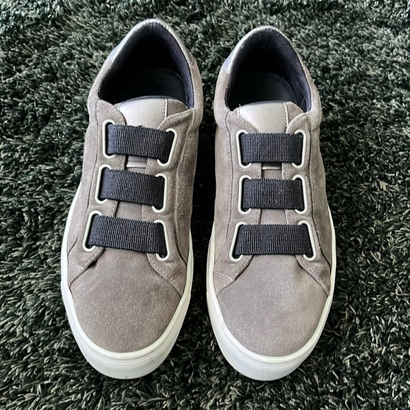 The Flexx Olive Gray Sneakers - Picture 1 of 10